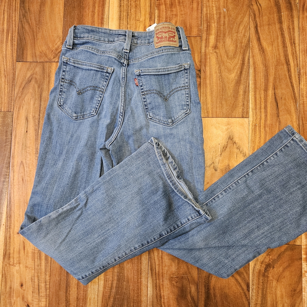 Levi's Women's 726 Flare 27